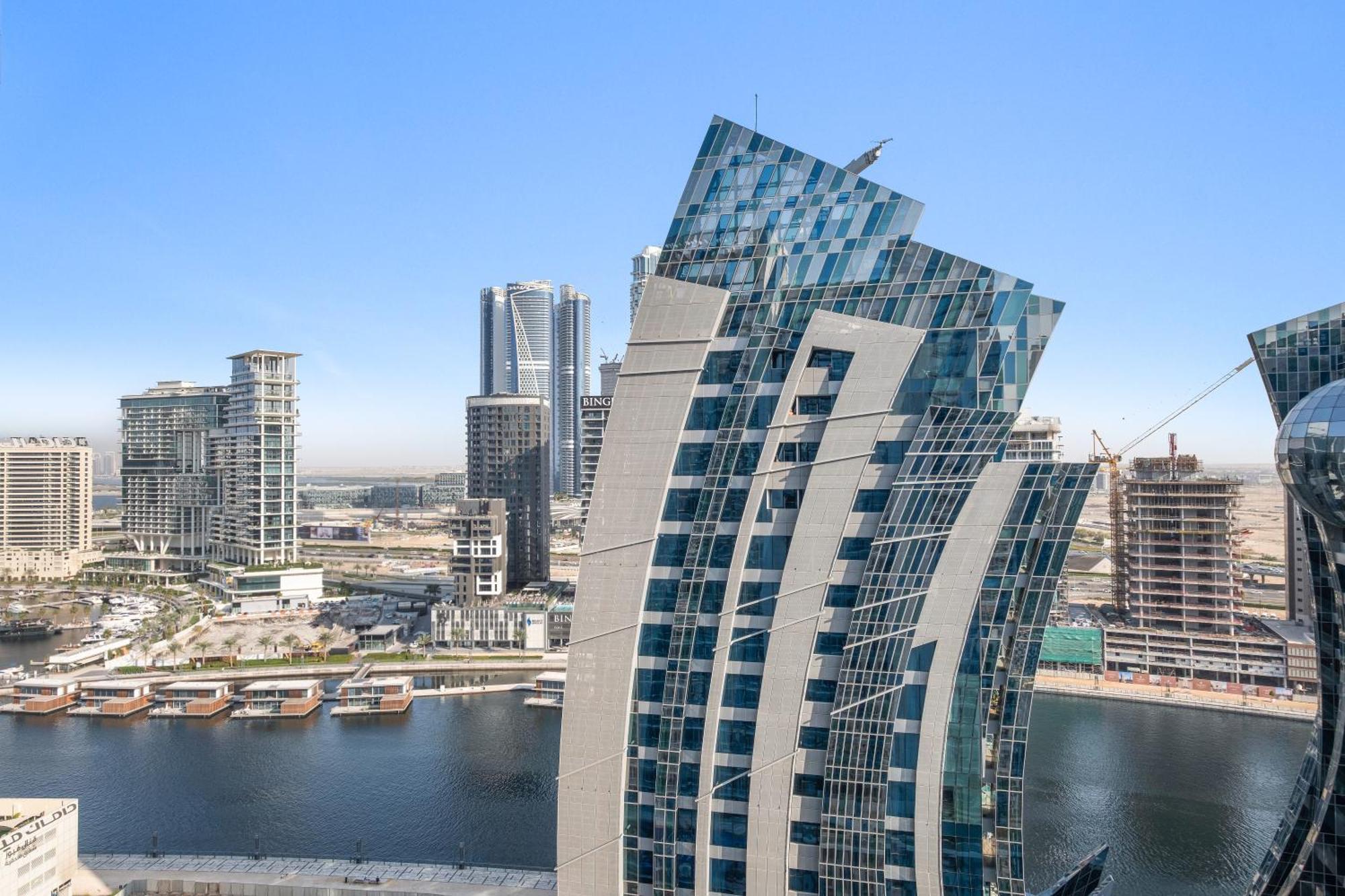 Modern 1br Vera Residences Dubai